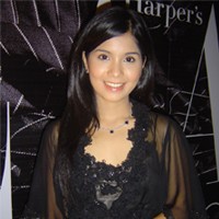 Annisa Pohan si Manis yang Bersahaja
