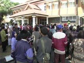 Tuntut Dana Tunjangan, Seribuan Guru Demo Pemkab Garut