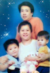 Tiba di Rumah Duka, Jenazah Disambut Isak Tangis Keluarga