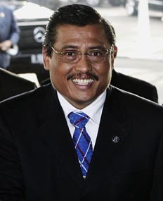 Pensiun, Sutanto Jadi MC