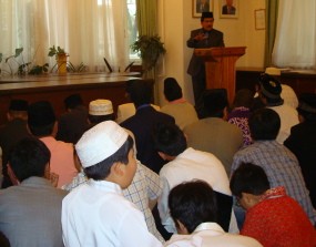 Sofyan Djalil Beri Kotbah Idul Fitri di Moskow