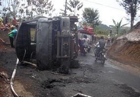 Sebelum Terbakar, Terdengar Ledakan dari Truk Tangki