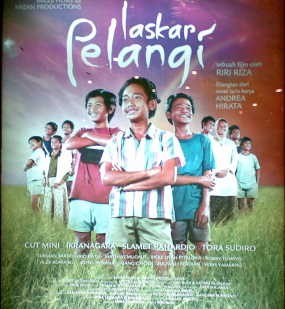 Bioskop Alternatif Liburan, Tiket Laskar Pelangi di Blok M Ludes