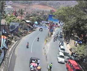 Arus Lalu Lintas di Nagrek Padat