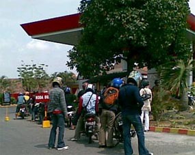 Bensin di Kediri Langka