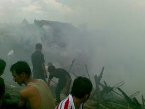 Api Diduga Berasal Dari Rumah Kosong