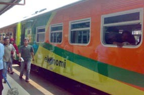 Stasiun Kediri Dipenuhi Pembeli Tiket Arus Balik