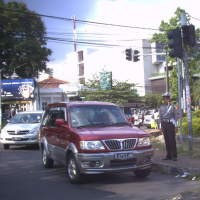 Kawasan Belanja Padat, Arus Lalu Lintas Dialihkan