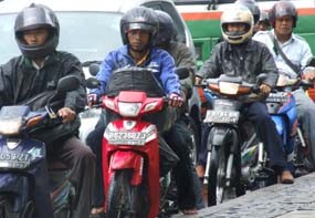 Kapasitas Jalan & Disiplin Pengendara Jadi Pangkal Macet