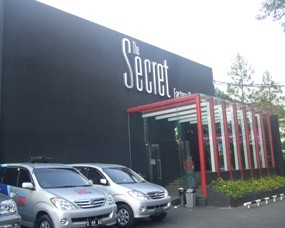 Sssst...Kalau Mau Tahu, Datang Saja!