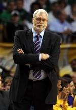 Pra-musim Lakers Tanpa Pelatih