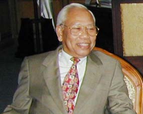 Hatta: Tak Perlu Risau, Bagir Manan Pasti Pensiun 