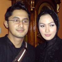 Hengky Kurniawan Nikah Tanpa Janur Kuning