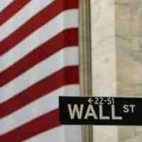 Wall Street Kian Parah