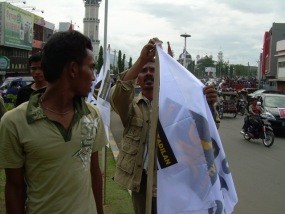 PKS Sesalkan Pencabutan Atributnya oleh Penjemput Hasan Tiro