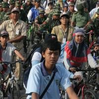 Ribuan Warga Yogya Bersepeda ke Sekolah dan Kantor