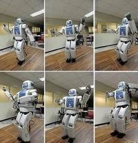 Ayo Berjoged Bersama Robot......