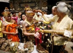 Pasangan Gay Belanda Nikah di Bali