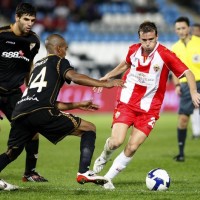 Tundukkan Almeria, Sevilla ke Posisi 2