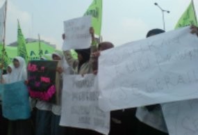 Dukung RUU Pornografi Sama dengan Cinta Negeri Ini