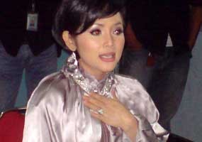 Jika Cerai, Kristina Tak Dapat Hadiah Dari Al Amin