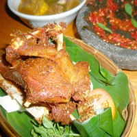 Dirampok Bebek Goreng