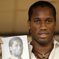 Ingin Pukul Vidic, Drogba Bakal Diperiksa FA