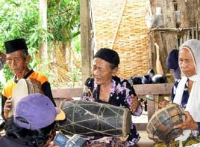 Tak Ada Penerus, Seni Kentrung Nyaris Punah