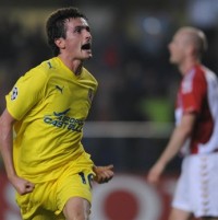 Llorente Hat-trick, Villarreal Menang 6-3