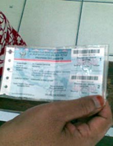 Warga Miskin Sampang Geruduk Rumah Kades
