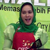 Pungky Ajak 136 Guru Tidak Tetap Nobar Laskar Pelangi 