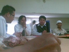 Komnas Minta Polisi Klarifikasi Pengaduan Munarman dan Rizieq