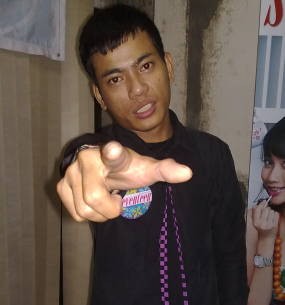 Dituduh Tinggalkan Anak-Istri, Aris Idol Ngaku Salah