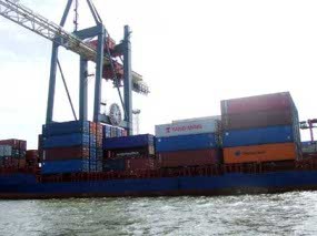 Rupiah Turun, Eksportir Untung Tapi Tidak Nyaman