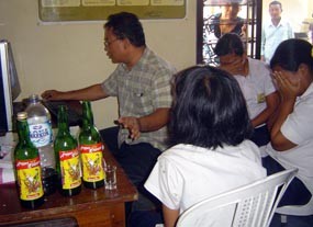 Polisi Gerebek Pesta Miras Siswi SMP