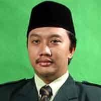 Pelempar Bom di Rumah Ketua PKB Jatim Terekam CCTV