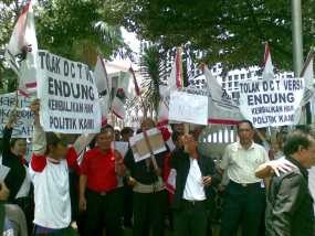 Tolak DCT, Puluhan Kader PPDI Demo KPU