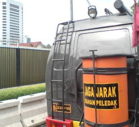 Polisi Selidiki Pengirim SMS Ancaman Bom  