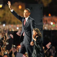Keluarga Obama di Kenya Lompat-lompat Kegirangan