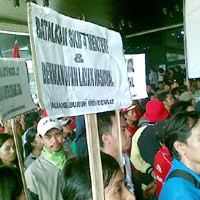 Ratusan Buruh Tuntut Upah Secara Nasional, Minimal Rp 3,5 Juta