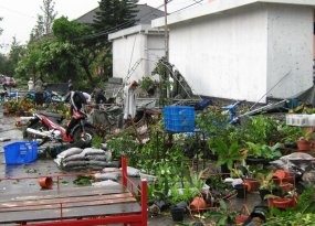 Warga Berkerumun, Bundaran UGM Macet