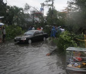 Malam Tiba, UGM Gelap Gulita