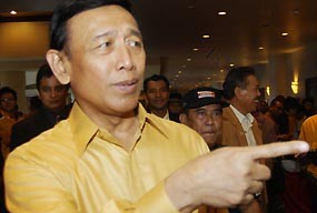 Hanura Tunggu Surat Resmi Golkar