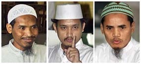 Jenazah Amrozi & Muklas Tiba di Lamongan