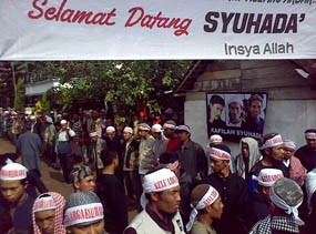 Pengamanan di Rumah Ibunda Amrozi Diperketat