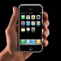iPhone Sukses Hempaskan Blackberry