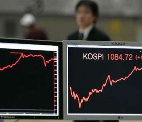 Fitch Turunkan Outlook Peringkat Korsel dan Malaysia 