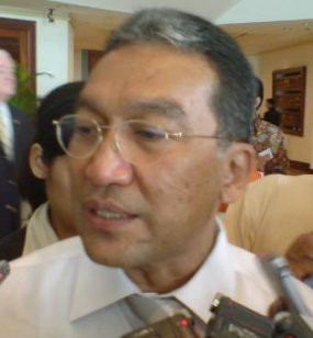 Meneg BUMN: Pemberhentian Ketua Bapepam Hanya Rumor