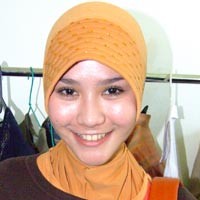 Gosip Tunangan Dengan Zaskia Bikin Hanung Gelisah