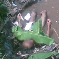 Mayat Pria Bugil Terapung di Sungai Cikapundung